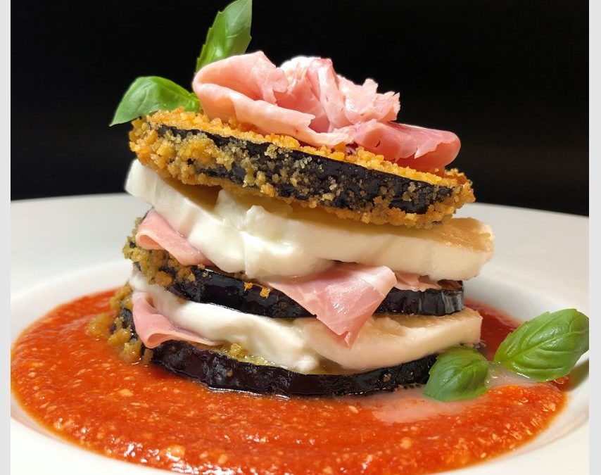 Torretta di melanzane con prosciutto cotto e mozzarella