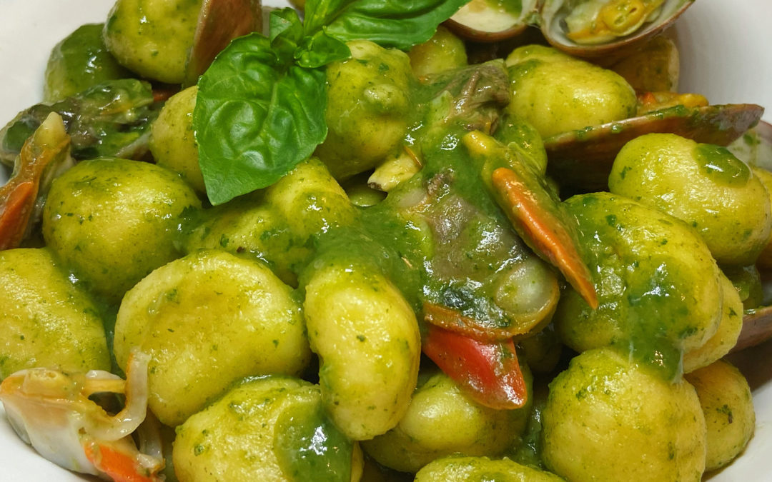 Gnocchi con fasolari e “acqua al basilico”