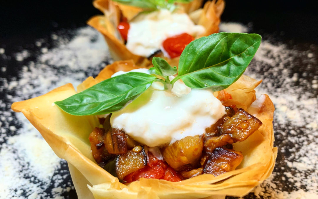 Cestini di Pasta Phyllo con melanzane, pomodorini e stracciatella