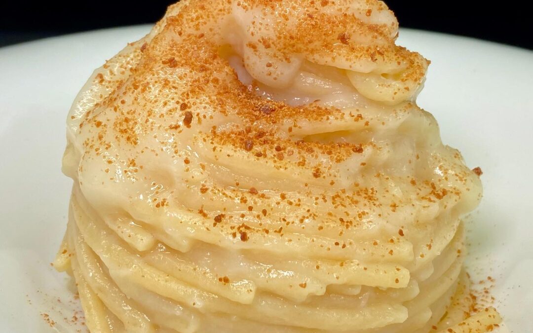 Spaghettone con crema di cavolfiore e bottarga